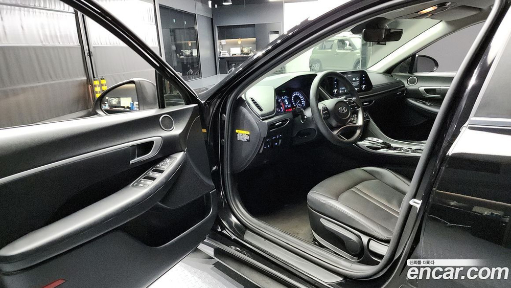 Hyundai Sonata (DN8) 2.0 (03.2020)