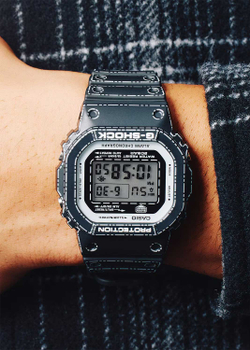 Часы Casio DW-5600RGM-1