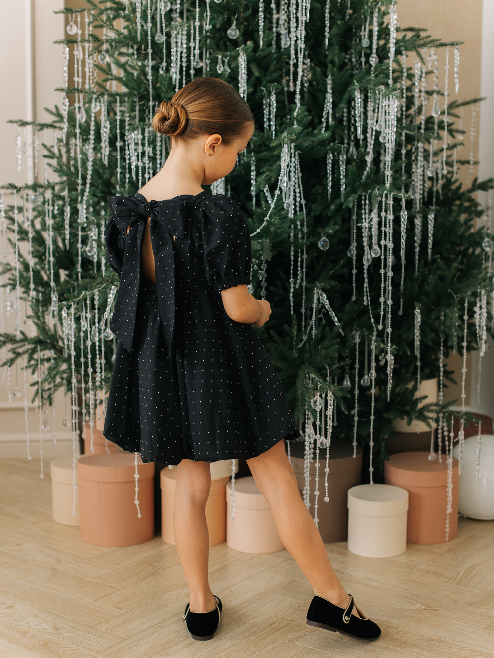 Платье со стразами, Черный