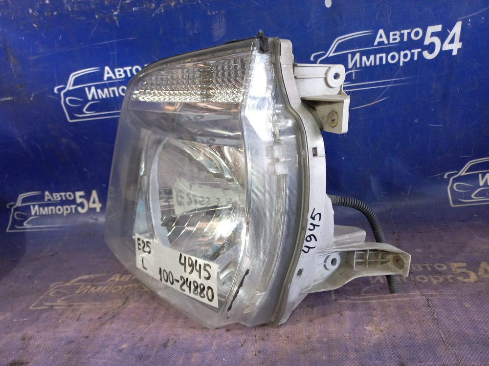Фара передняя левая NISSAN CARAVAN 2001-2005