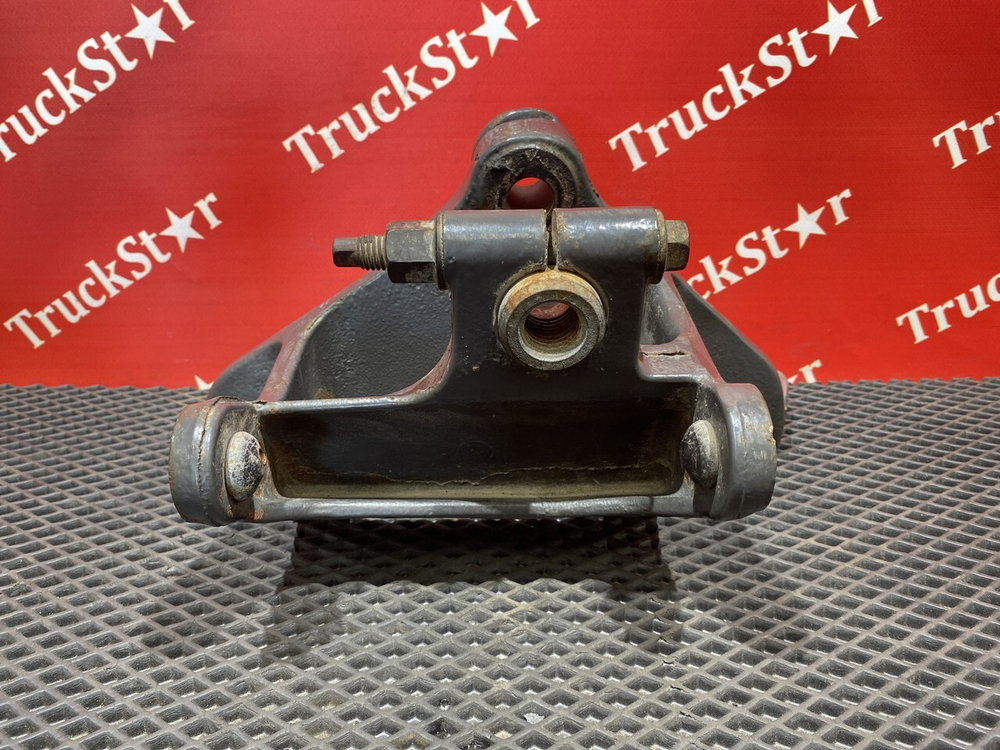 Кронштейн полурессоры передней