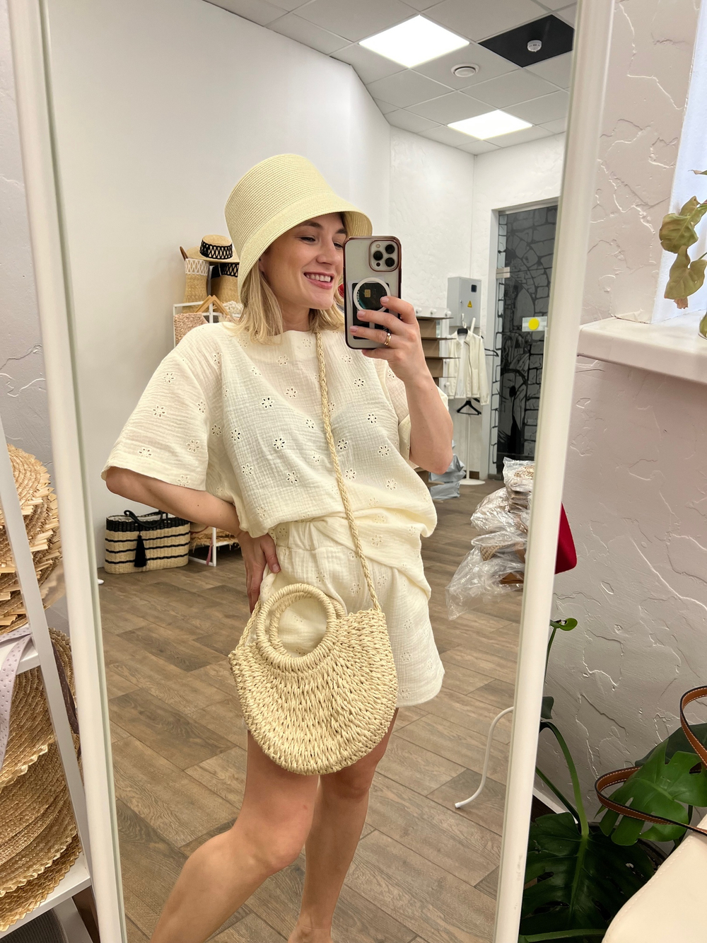 Мини луна молочный