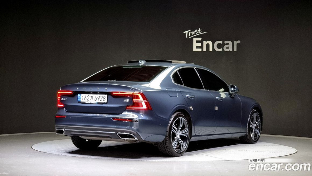 Volvo S60 3 Generation B5 Inscription (02.2021)