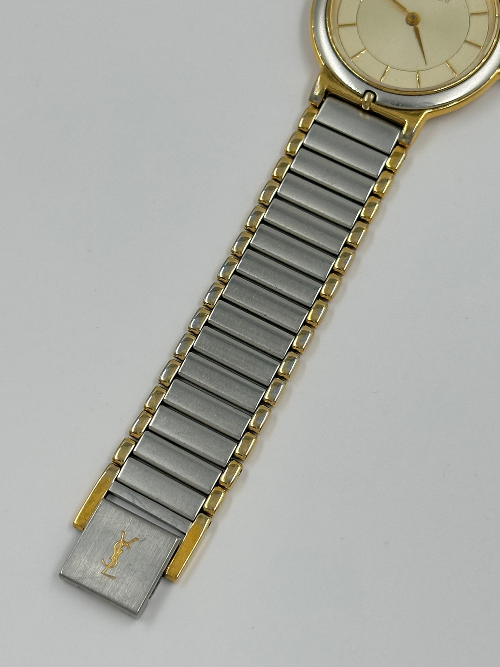 Часы Yves Saint Laurent