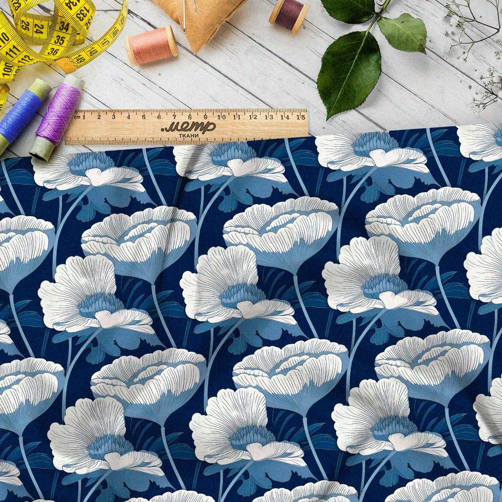 Ткань премиум дюспо белосиняя цветочная графика
