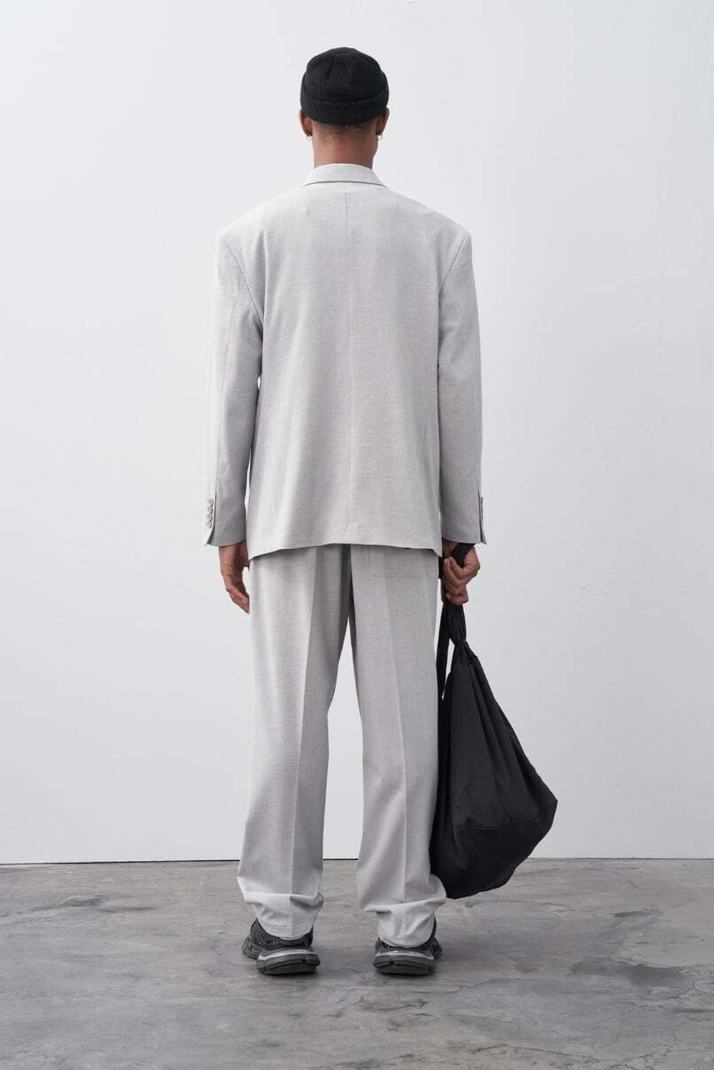 Двубортный оверсайз серого цвета