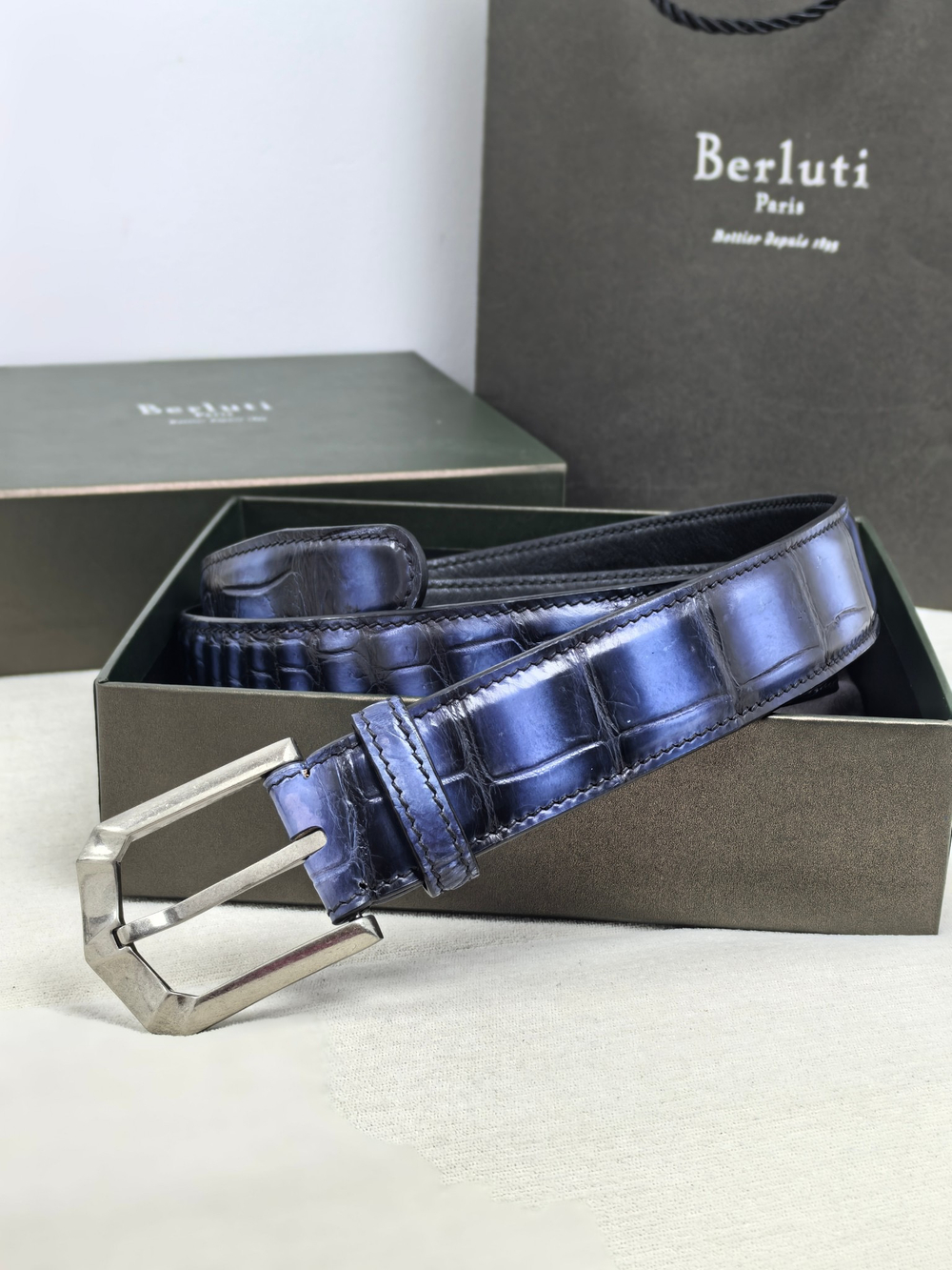 Ремень из коровьей кожи с ручной окраской