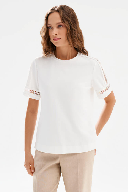 23587 Футболка женская (молочный)