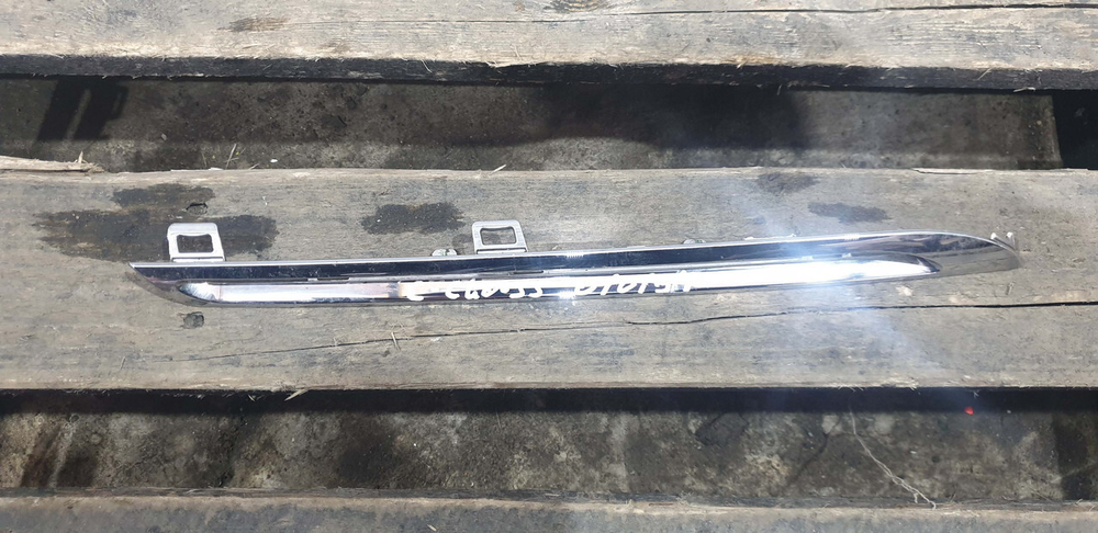 Молдинг решетки радиатора правый нижний Mercedes GLC (X253) 15-19 Б/У Оригинал A2538880485