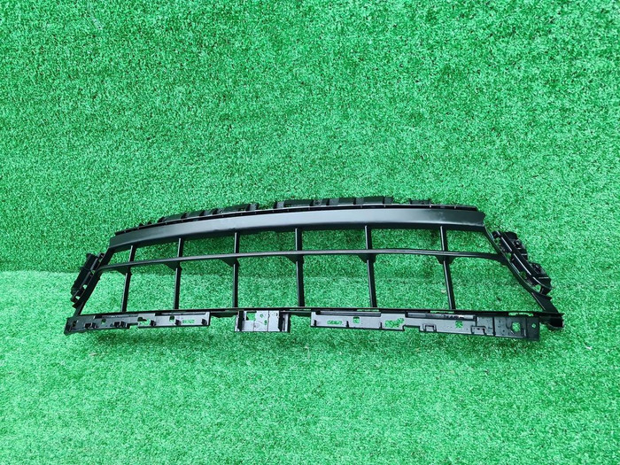 Решетка перед бампера Porsche Panamera 971 (20-24)