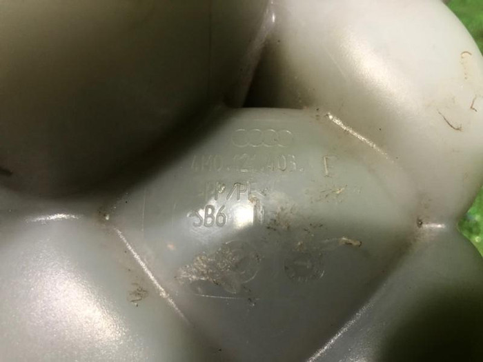 Бачок расширительный Audi Q7 2 (2015-н.в.)