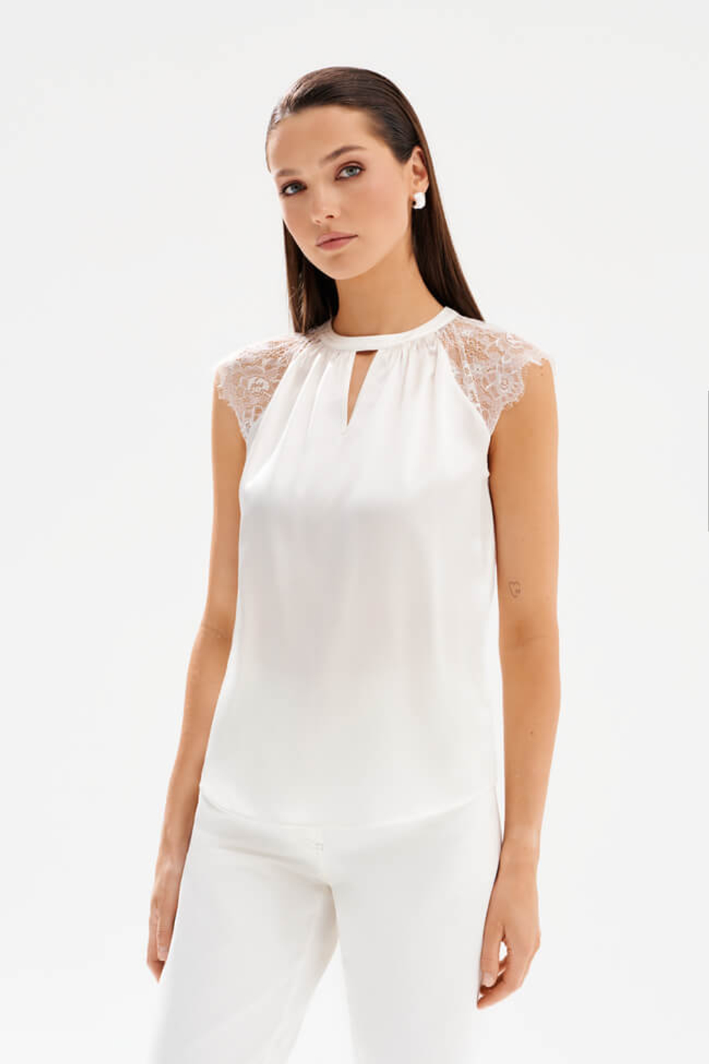 23496 Блузка женская (молочный)