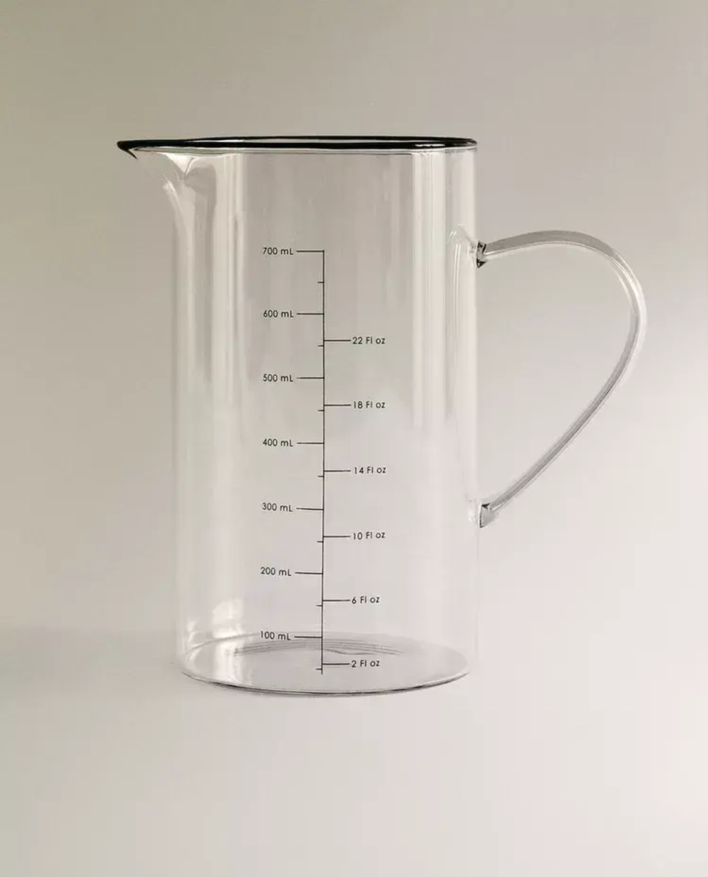 ZARA HOME МЕРНЫЙ КУВШИН ИЗ ТЕРМОСТОЙКОГО СТЕКЛА, ЧЕРНЫЙ