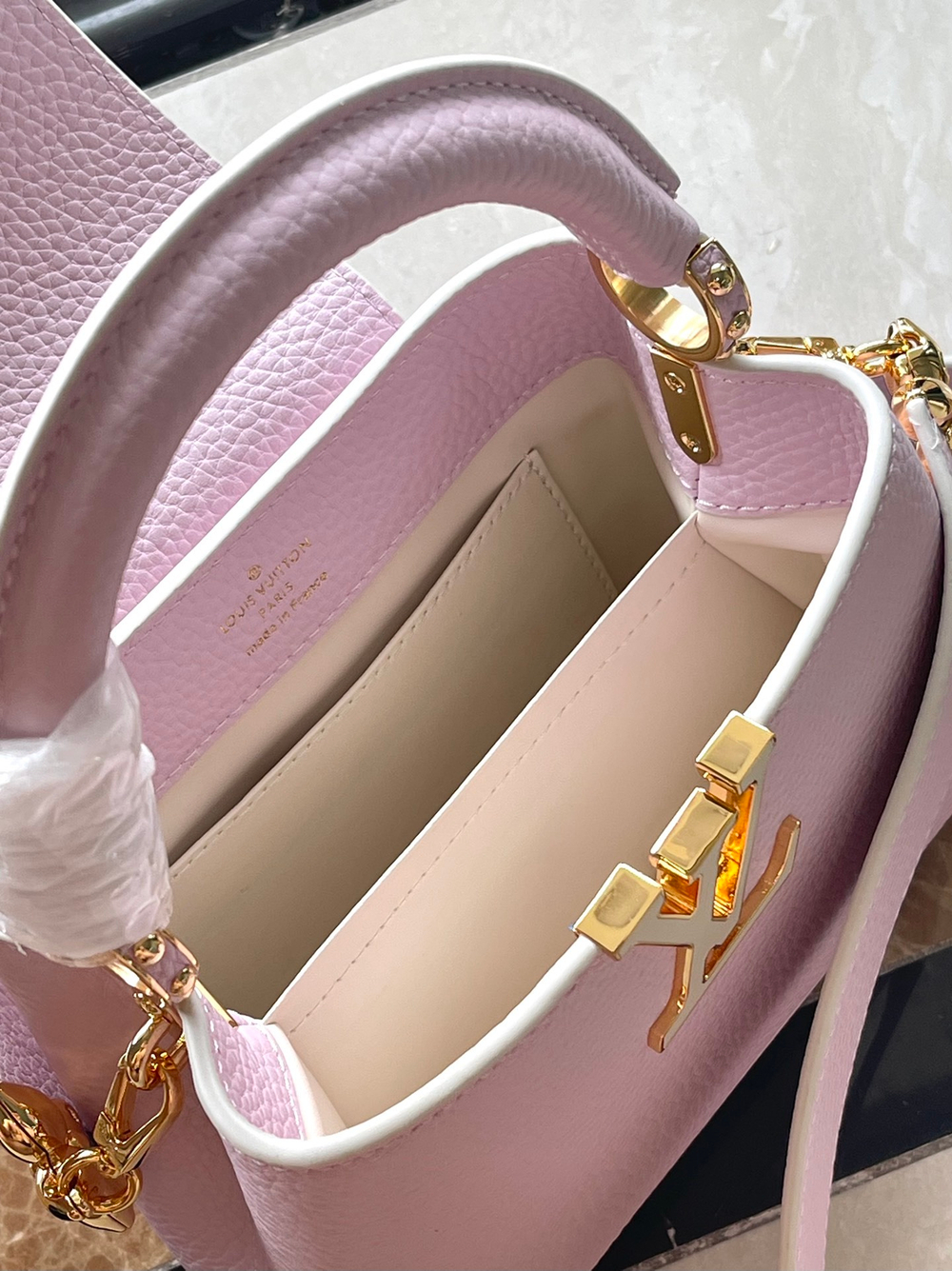 Louis Vuitton Capucines Mini