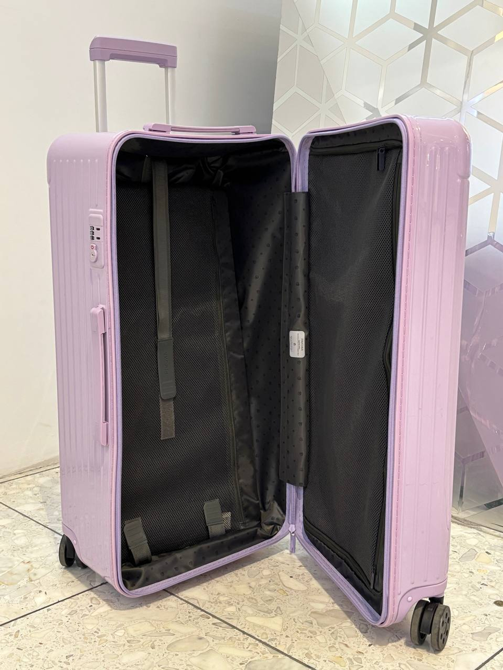 Чемодан Rimowa