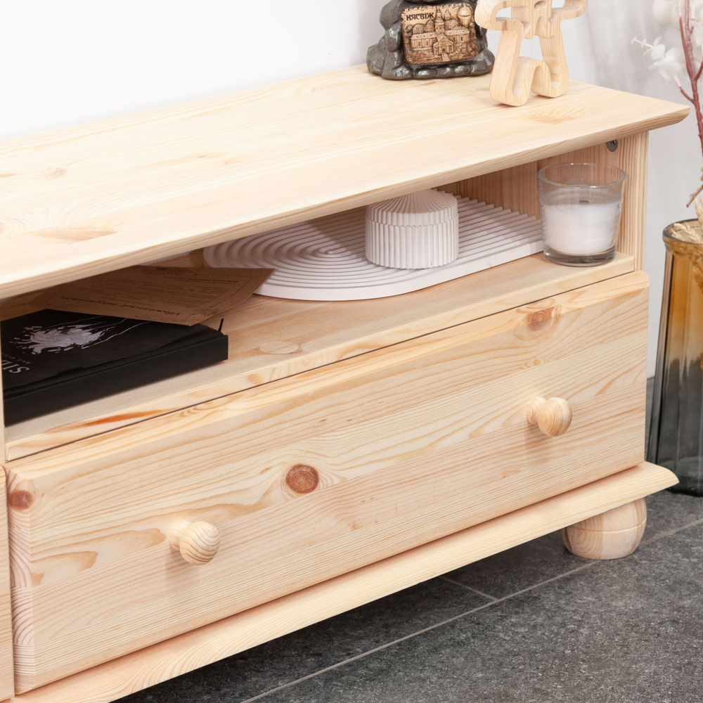 Тумба под телевизор 140 см Бритта