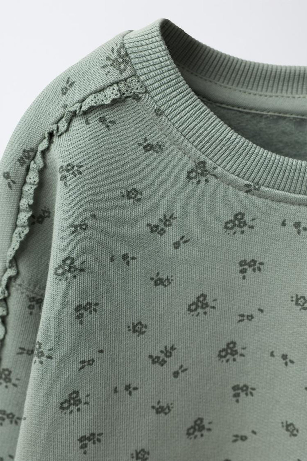 ZARA КОМПЛЕКТ ИЗ ТОЛСТОВКИ И ЛЕГИНСОВ С ЦВЕТОЧНЫМ ПРИНТОМ, ЛИНЯЛЫЙ ЗЕЛЕНЫЙ