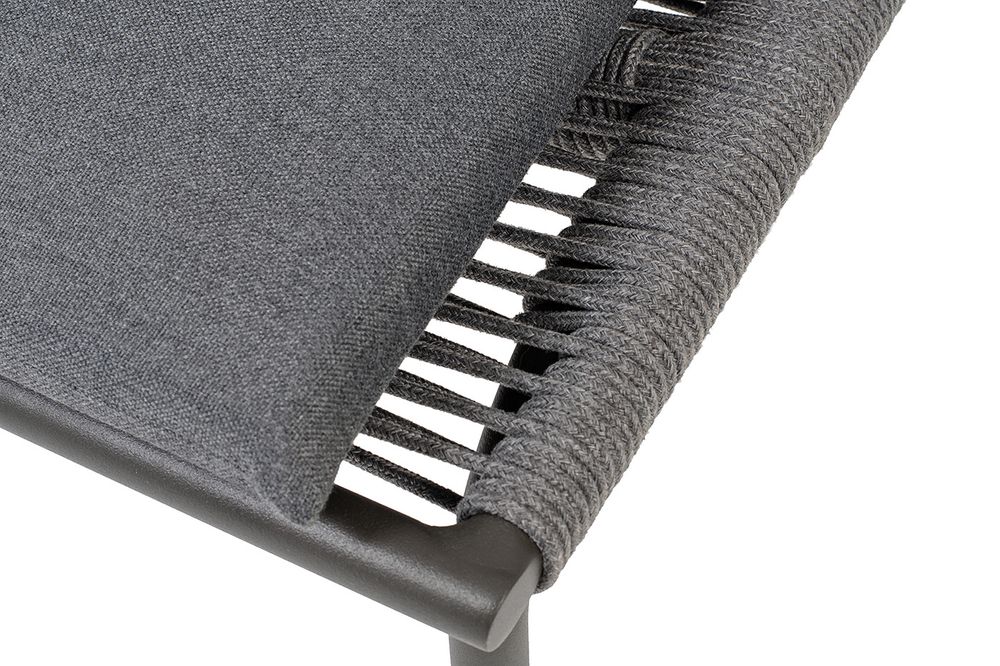 "Авиньон" кресло плетеное из роупа, каркас алюминий серый (RAL7022) муар, роуп серый круглый, ткань темно-серая 027