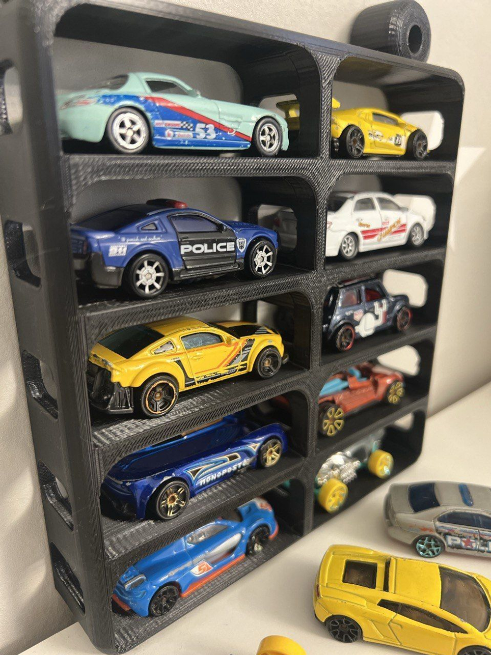 Полка для машинок Hot Wheels 10 шт, крепление на стену для hot wheels 10 шт черный