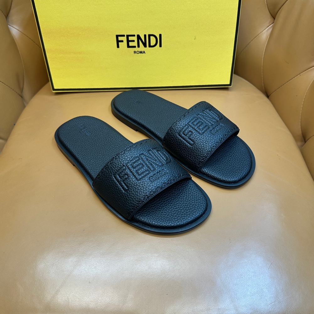 Кожаные шлепанцы