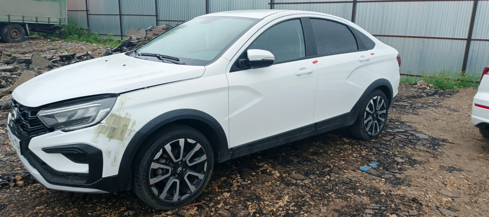 LADA VESTA Cross Life 1.6 106hp 5MT