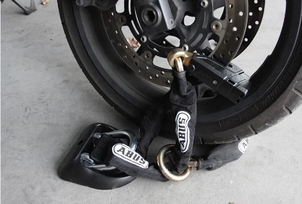 Цепь с замком 8077 grey 12KS120 Black Loop