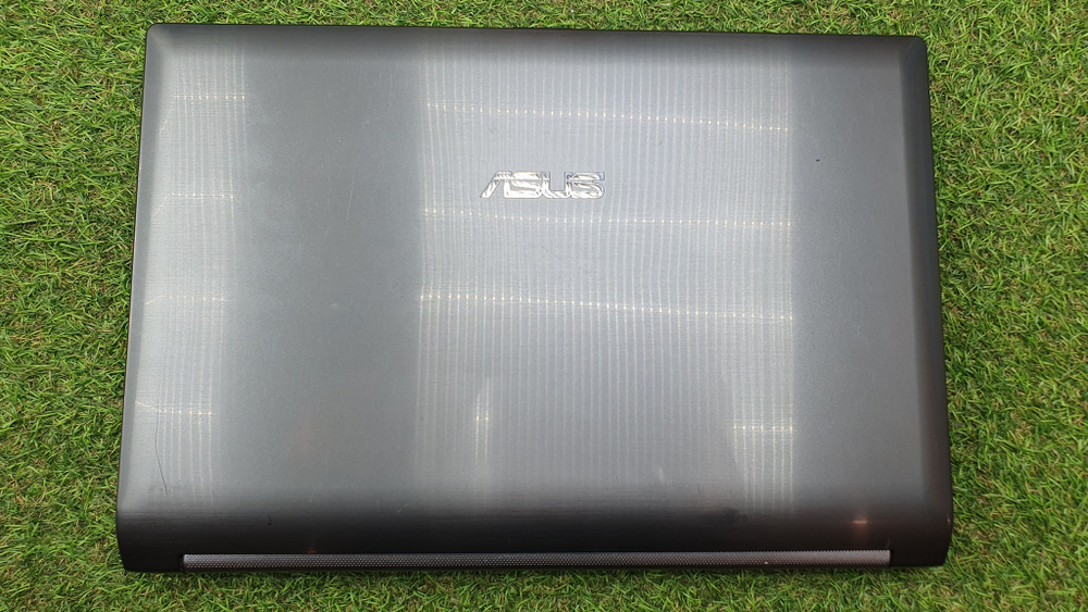 Ноутбук ASUS PRO5MJ 1366x768, Intel Core i3-370M 2.40 GHz, 8 Gb