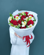 Букет из красной розы и альстромерии(00459)