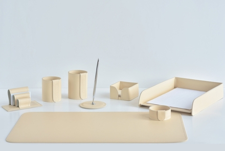 Настольный набор из кожи 8 предметов цвет слоновая кость