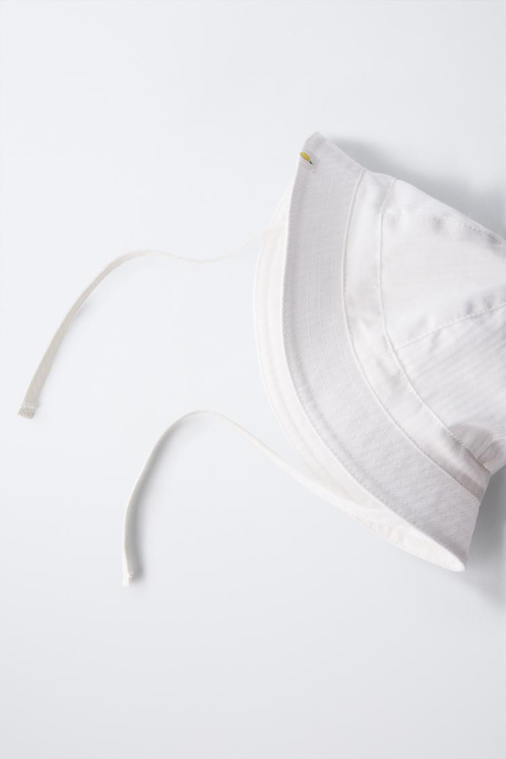 ZARA ПАНАМА С НАШИВКОЙ, БЕЛЫЙ