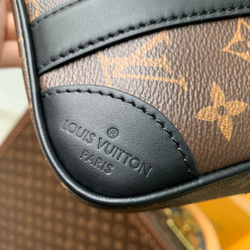 Louis Vuitton Pochette Kasai
