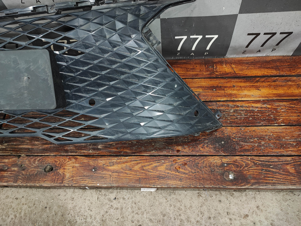 Решетка переднего бампера Geely Coolray 23-нв Б/У Оригинал 6010207100