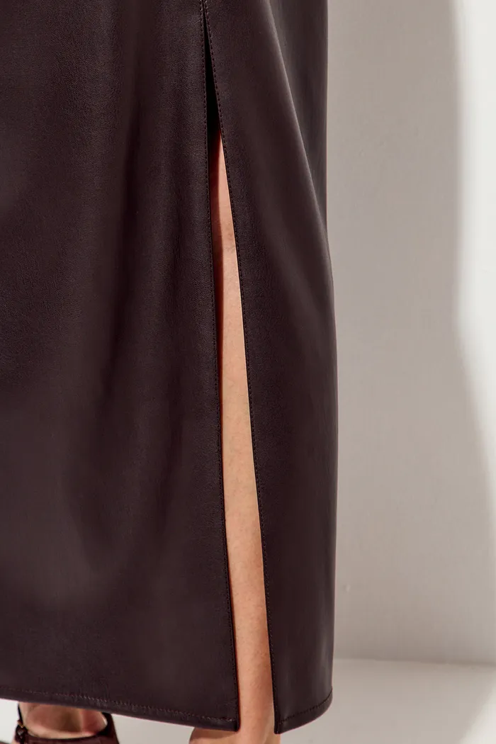 Юбка карандаш из экокожи шоколадного цвета