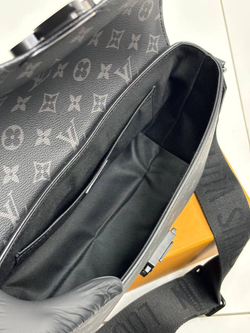 Сумка-мессенджер Louis Vuitton