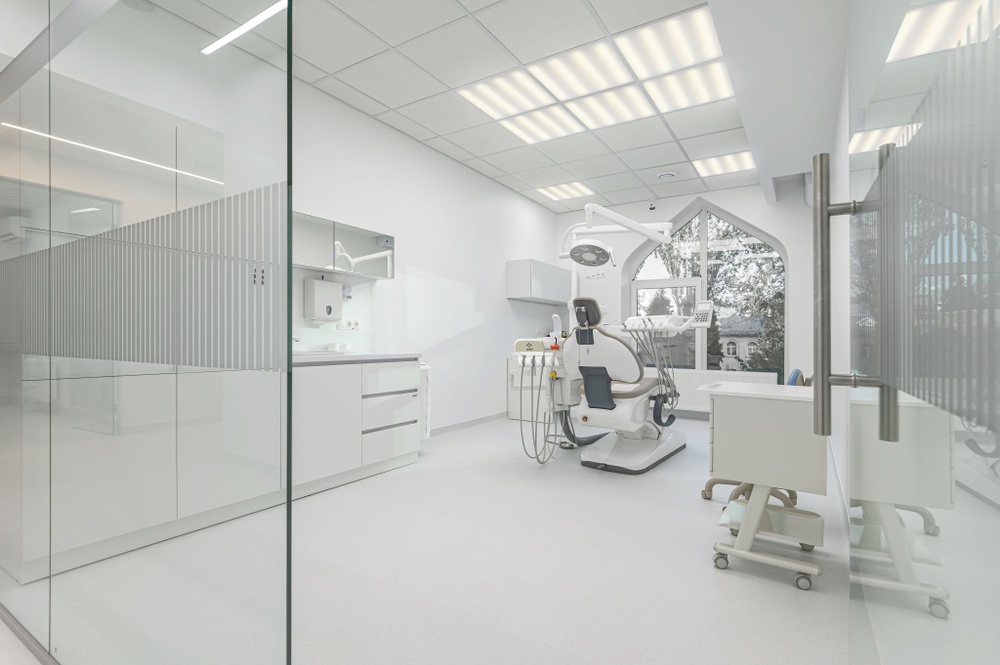 Светильник LED-панель ДВО 1201 40Вт 4000К IP54 595х595мм опал LIGHTING PRO IEK