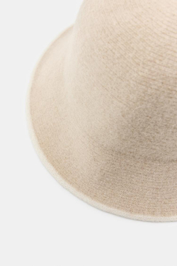 ZARA ШАПКА С ШЕРСТЬЮ И КОНТРАСТНОЙ ОТДЕЛКОЙ, ЭКРЮ