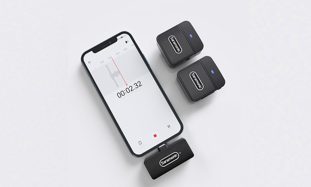 Saramonic Blink100 B4 (TX+TX+RXDI) Радиосистема 2,4Ггц приемник + 2 передатчика, разъем Lightning