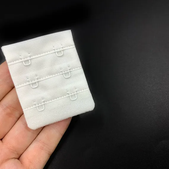 Застежка с крючками белая 2 ряда (цв. 001), 44*55 мм