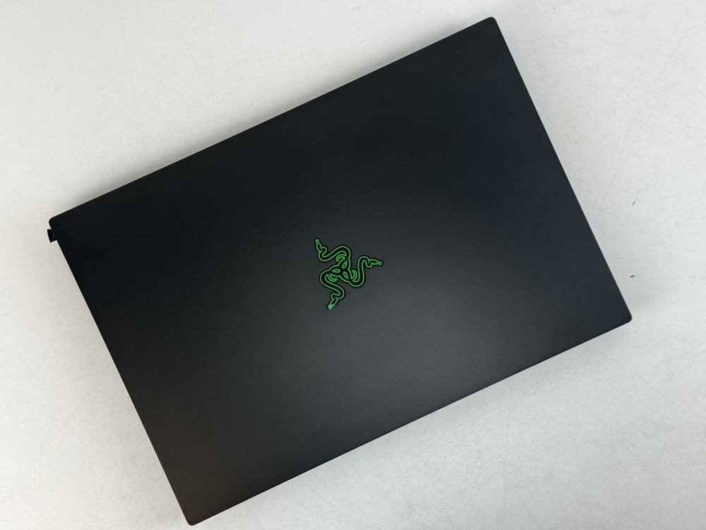 Игровой Ноутбук 16.0" ноутбук Razer Blade 16 2023 Black RZ09-0483UEJ4-R3U1 WQUXGA [3840х2400] i9 13950HX 32gb DDR5 2Tb SSD NVMe PCle NV GeForce RTX 4090 Win11 Home