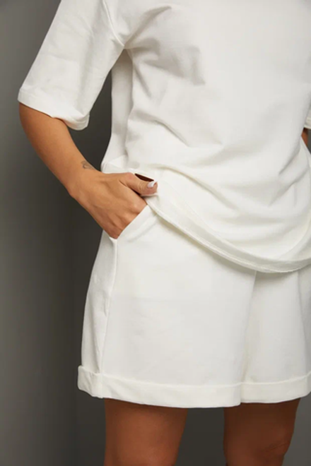 Летний костюм Karamelina женский светло-бежевый