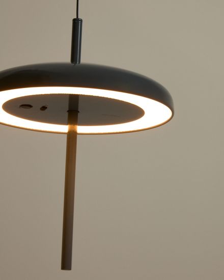 Портативный потолочный светильник Porte из синего алюминия Ø 16 см