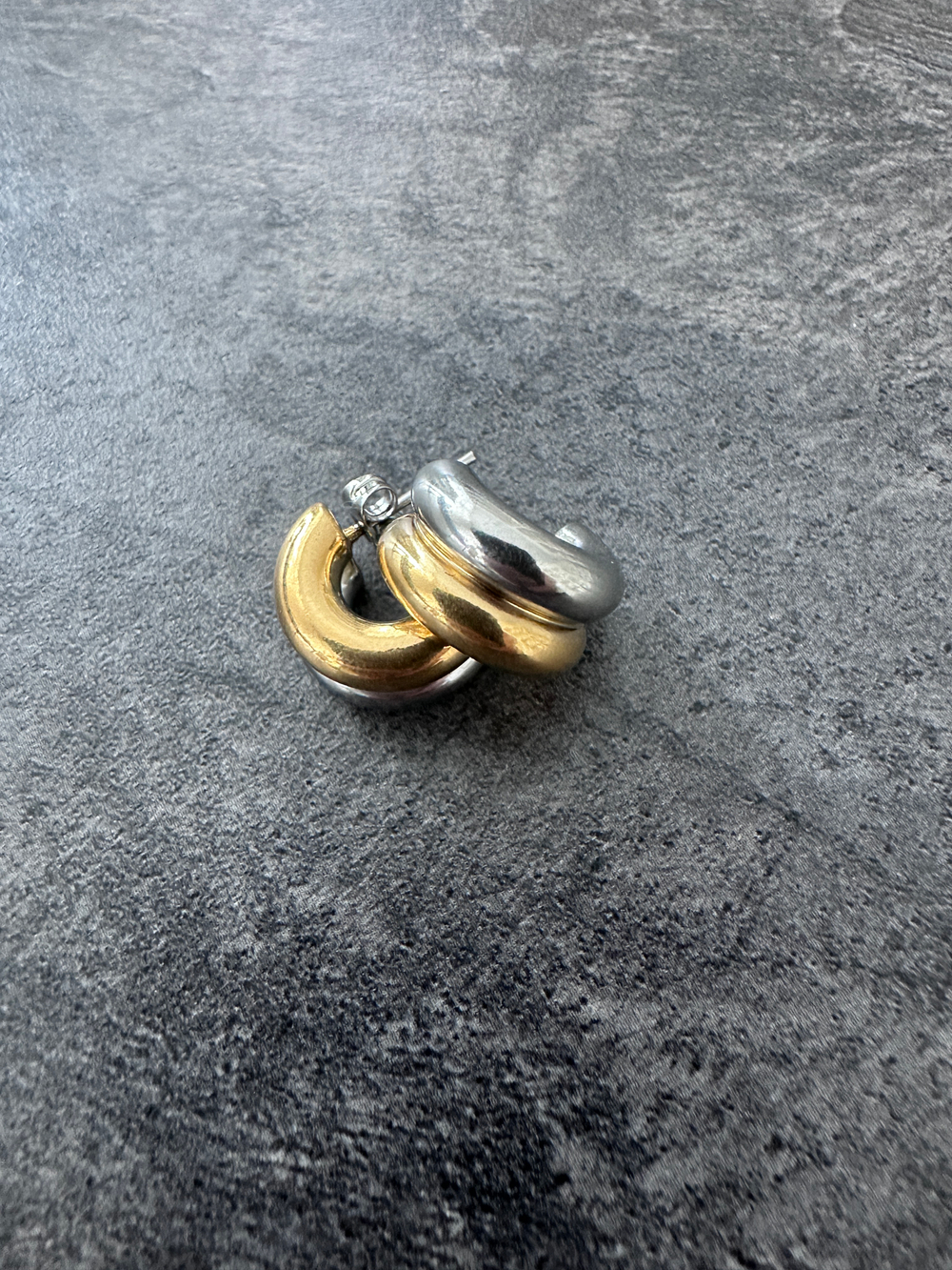 Серьги Dansk Copenhagen, Passion Waterproof, полукольца, биколорные, DNSK26.1-3W2401029 (серебристый