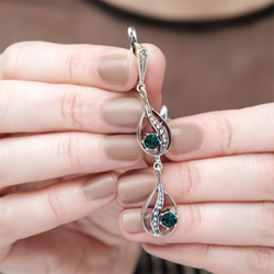 "Торфи" серьги в серебряном покрытии из коллекции "Изумрудные мечты" от Jenavi  с английским замком