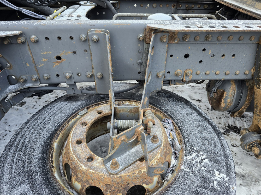 Кронштейн запасного колеса