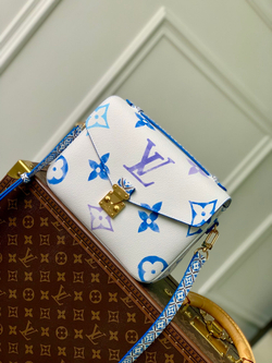 Louis Vuitton Pochette Metis