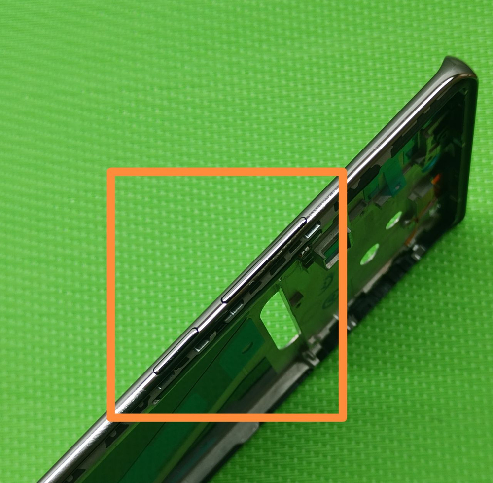 Tecno Camon 30S Pro (CLA6) - рамка дисплея (корпус) + шлейф кнопок + кнопки громкости и включения