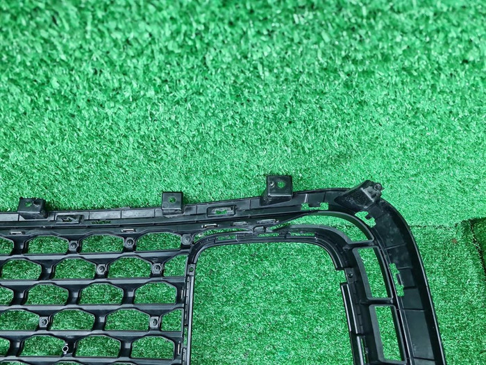 Решетка радиатора Hyundai Staria (2021-н.в.)