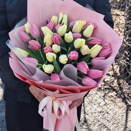 Букет из 39 тюльпанов