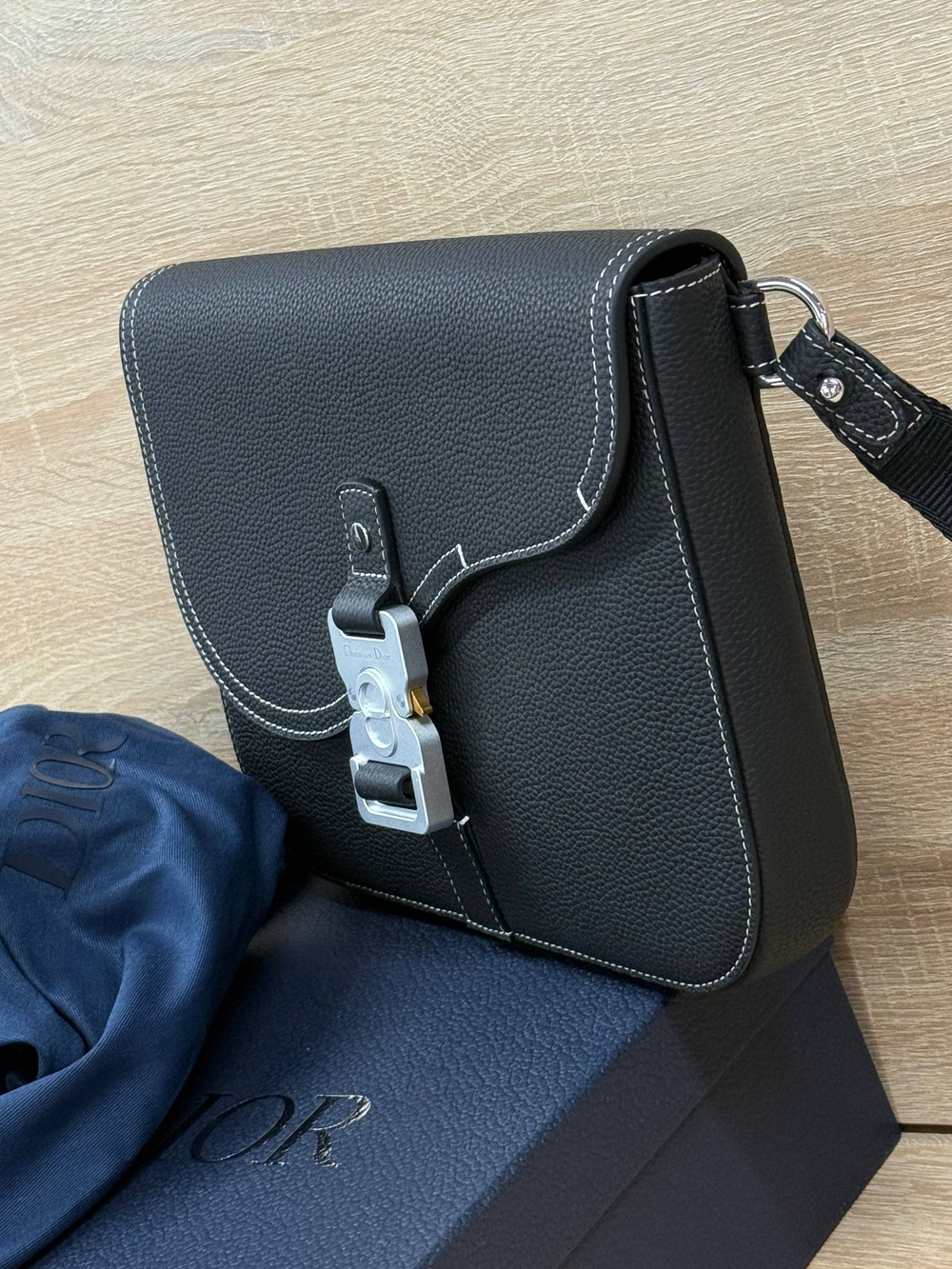 Сумка-мессенджер Dior