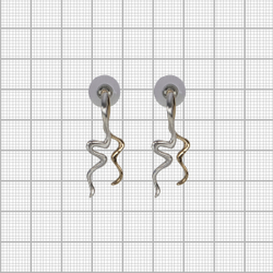 "Сату" серьги в родиевом покрытии из коллекции "Этюд" от Jenavi c замком пусеты